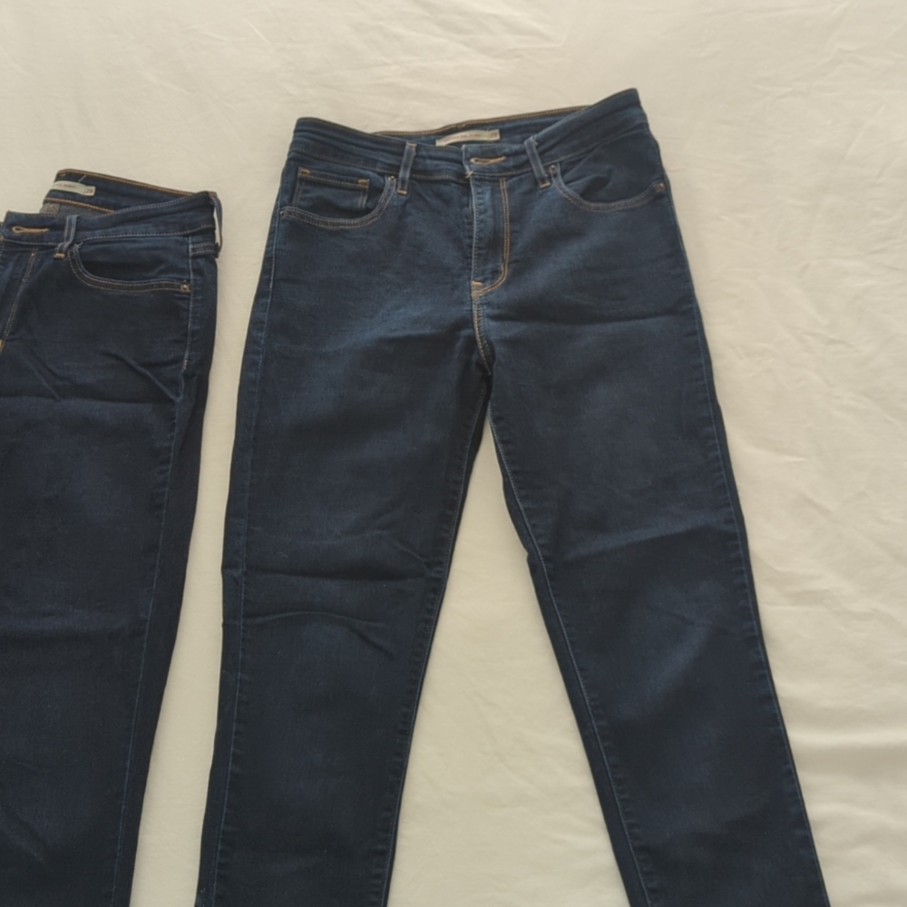 Levi's High Rise Skinny # 721 - Size 28 - 3 pairs